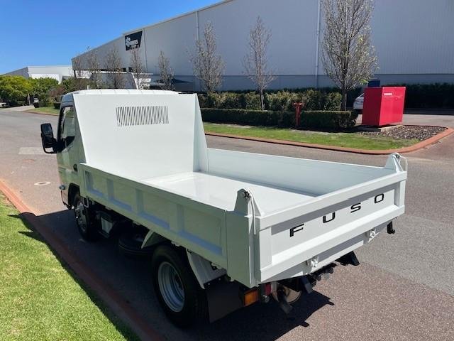 2025 Fuso Canter 615 615 Tipper White