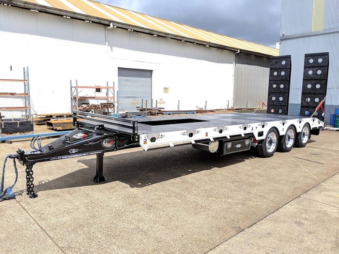 FWR Elite Tri Axle Tag Trailer