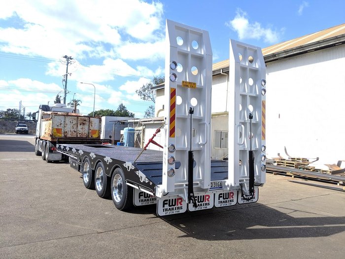 FWR Elite Tri Axle Tag Trailer
