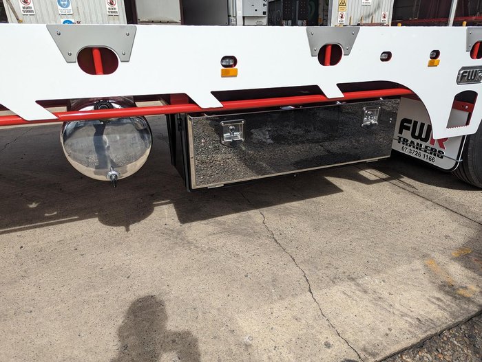 FWR Elite Tri Axle Tag Trailer