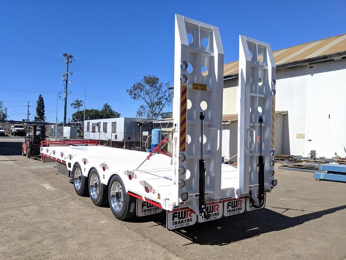 FWR Elite Tri Axle Tag Trailer