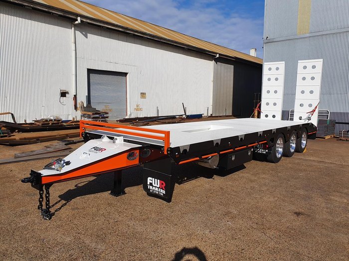 FWR Elite Tri Axle Tag Trailer