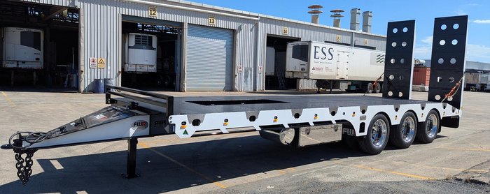 FWR Elite Tri Axle Tag Trailer