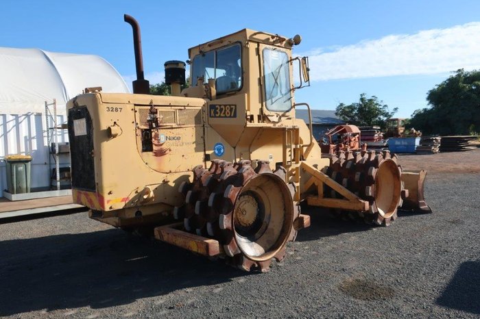 Caterpillar 816
