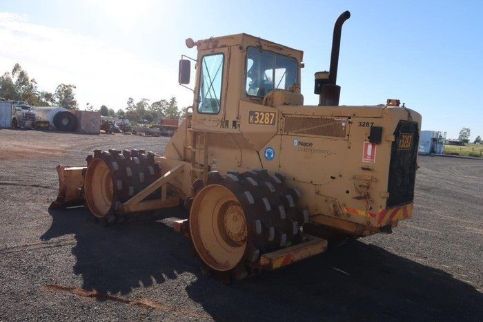 Caterpillar 816