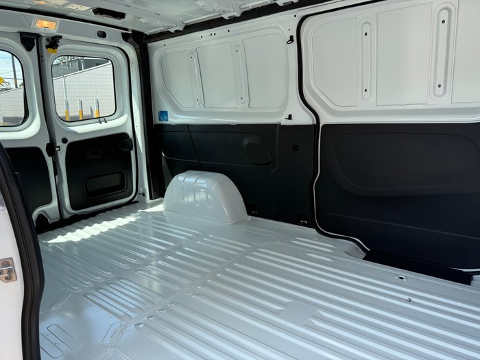 2025 Renault Trafic MY25 LWB Premium