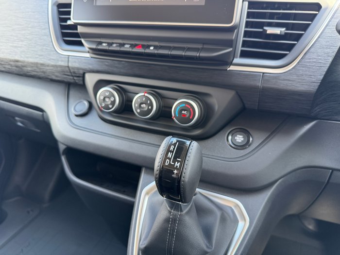 2025 Renault Trafic MY25 LWB Premium