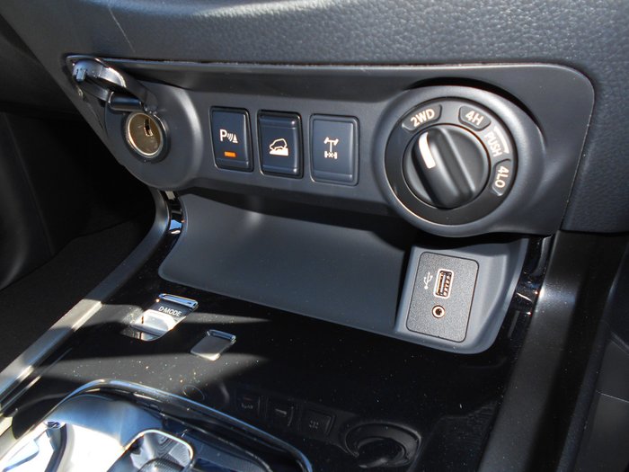 2025 Nissan Navara PRO-4X