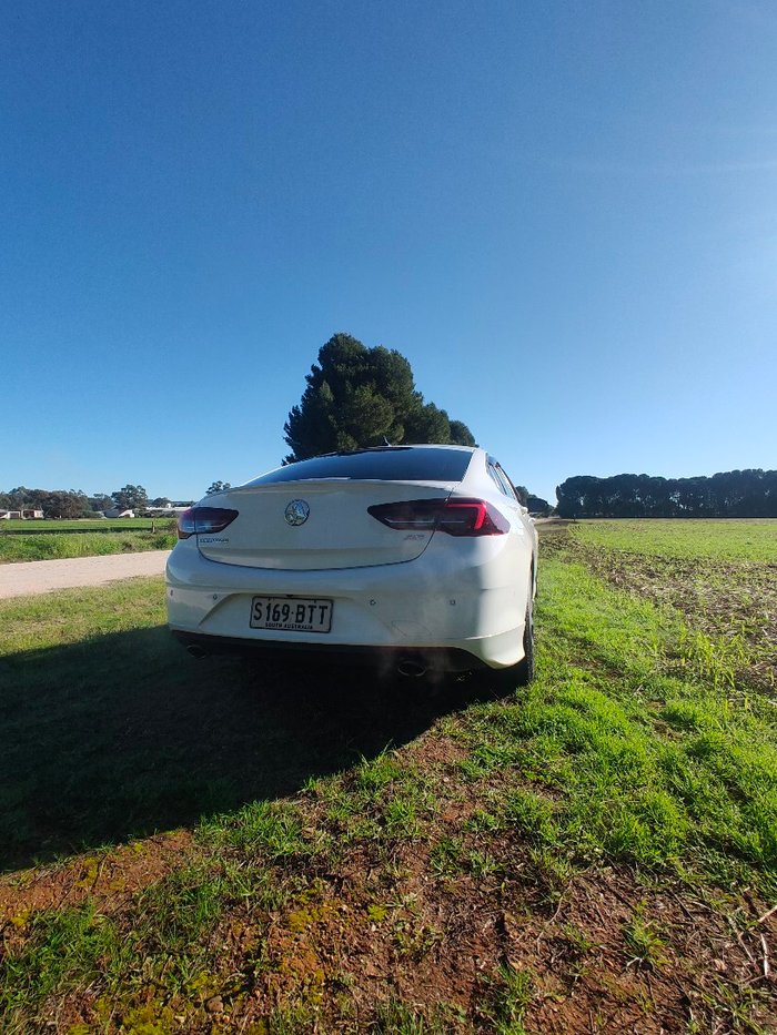 2017 Holden Commodore RS