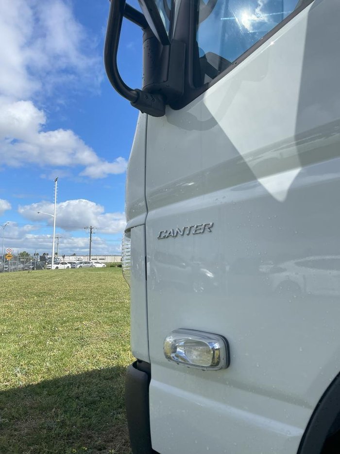 2025 Fuso Canter 615 Tipper White