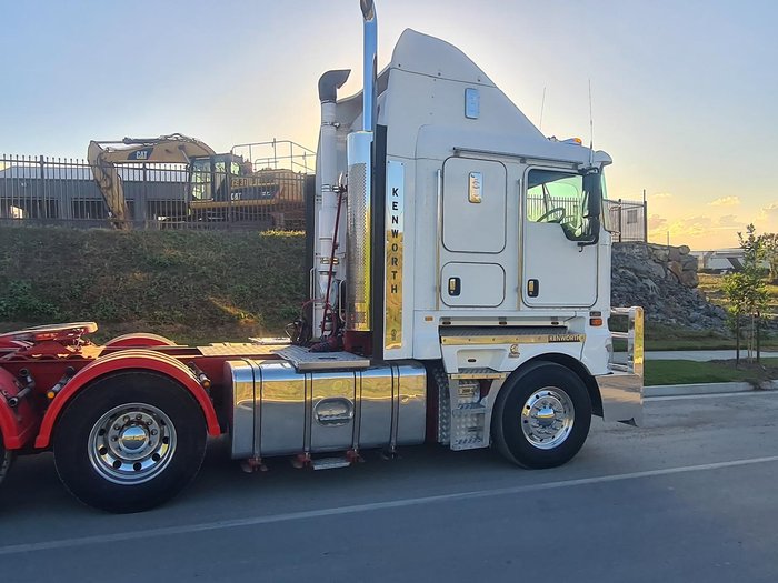 2012 Kenworth K200 Series White