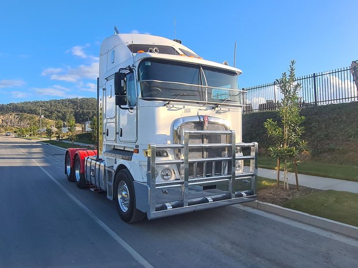 2012 Kenworth K200 Series White
