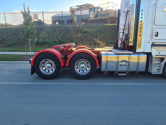 2012 Kenworth K200 Series White