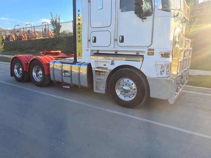 2012 Kenworth K200 Series White
