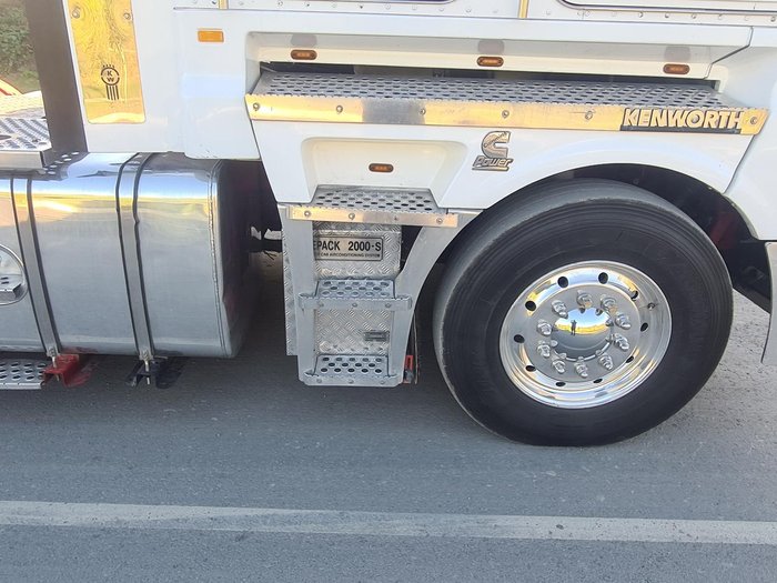 2012 Kenworth K200 Series White