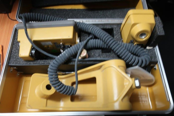 2009 Caterpillar 12M YELLOW
