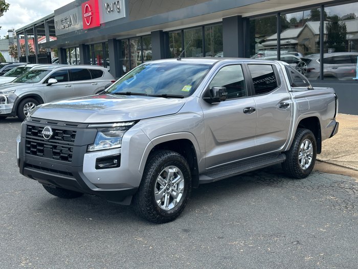 2025 NISSAN NAVARA ST