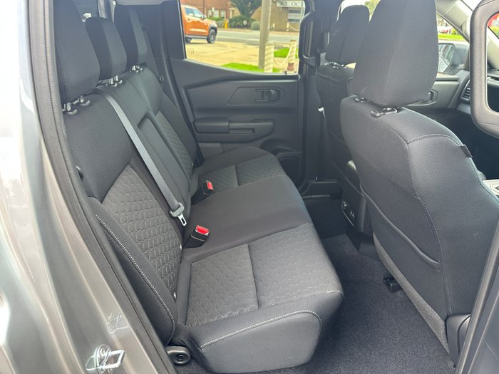 2025 NISSAN NAVARA ST