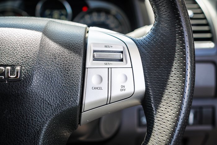 2021 ISUZU MU-X LS-T (4x2)