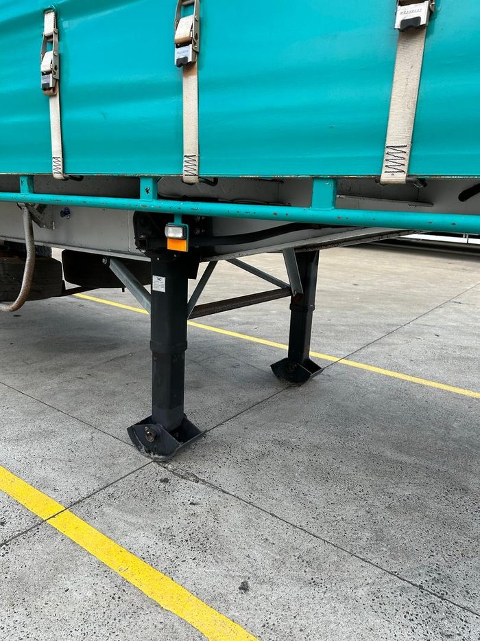 2008 Krueger St2 18 Pallet Sd Curtain Sider