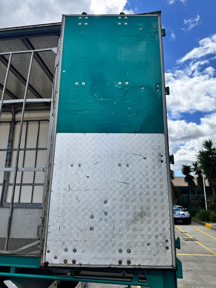 2008 Krueger St2 18 Pallet Sd Curtain Sider