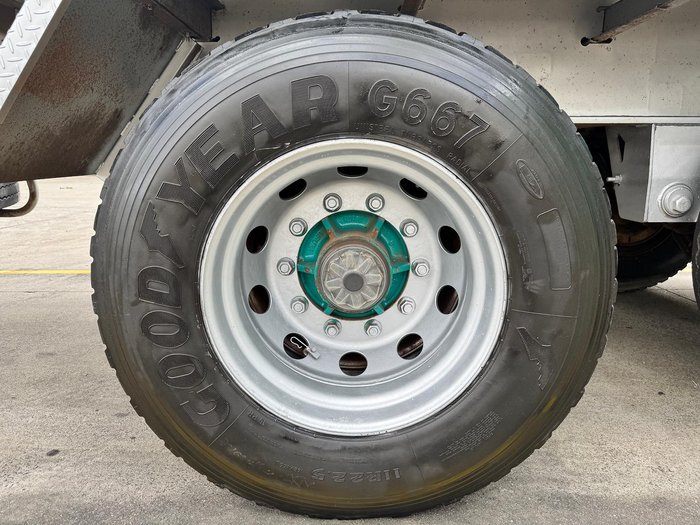 2008 Krueger St2 18 Pallet Sd Curtain Sider