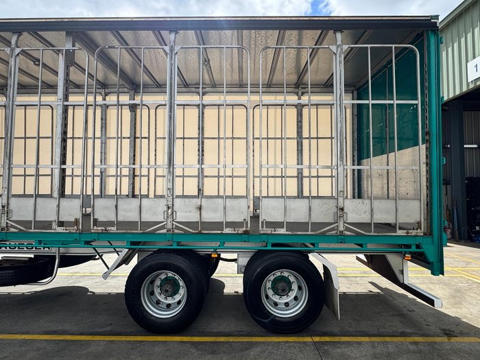 2008 Krueger St2 18 Pallet Sd Curtain Sider