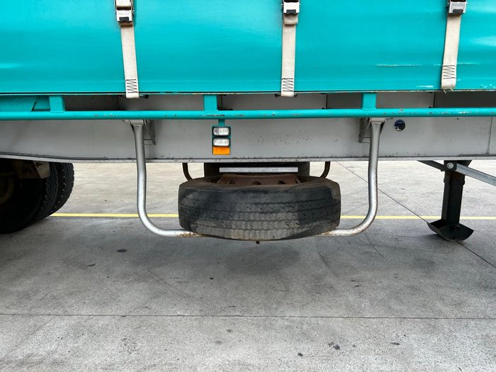 2008 Krueger St2 18 Pallet Sd Curtain Sider