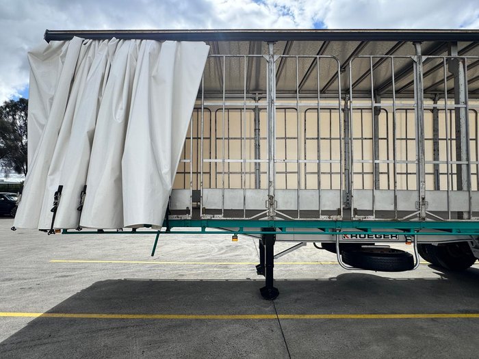 2008 Krueger St2 18 Pallet Sd Curtain Sider