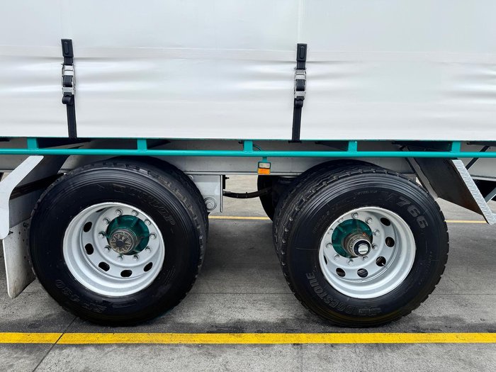 2008 Krueger St2 18 Pallet Sd Curtain Sider