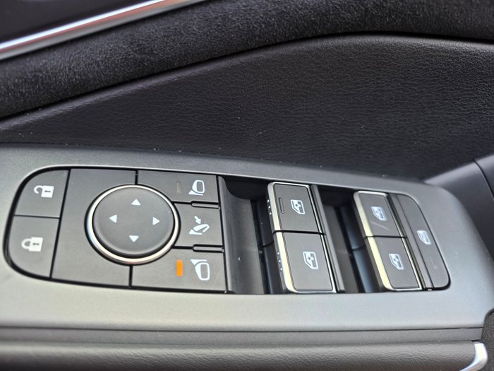 2024 NISSAN J12 TI-L