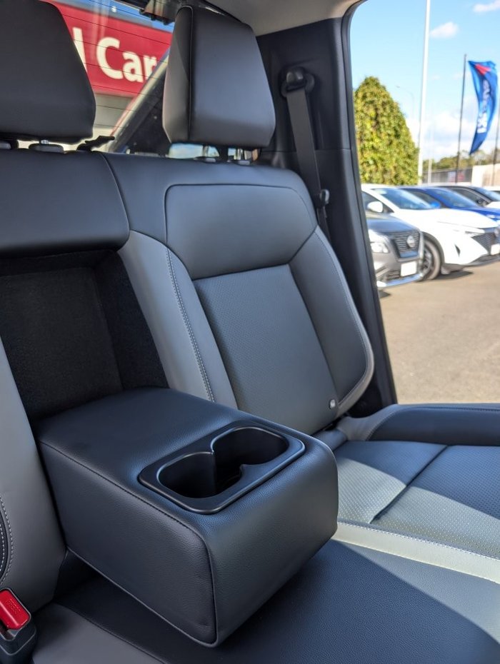 2026 NISSAN NAVARA ST-X