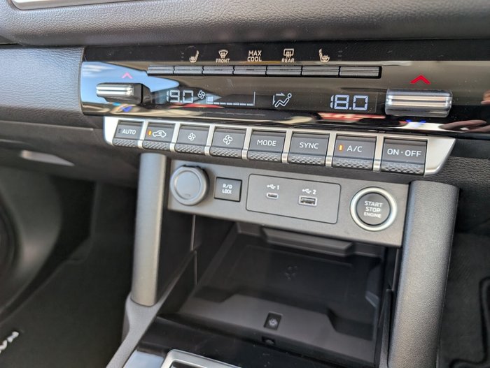 2026 NISSAN NAVARA ST-X