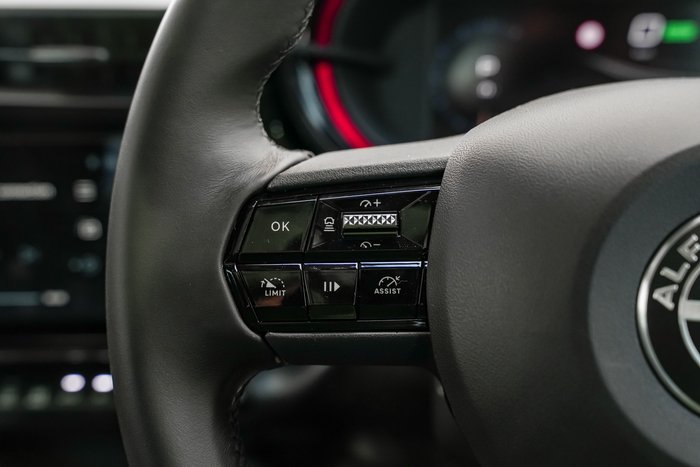 2025 Alfa Romeo Junior