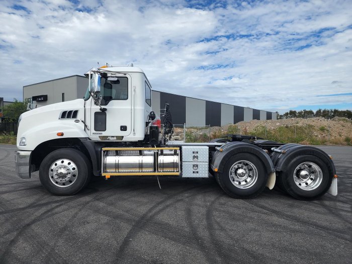 2015 Mack Granite