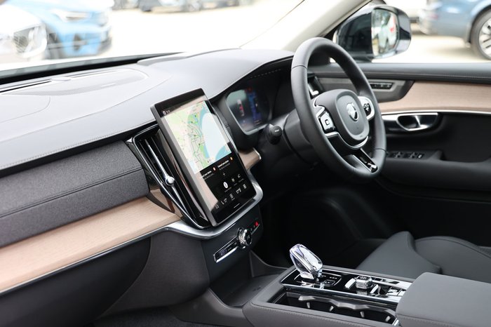 2026 Volvo XC90 Plus T8 Plug-In Hybrid Dark