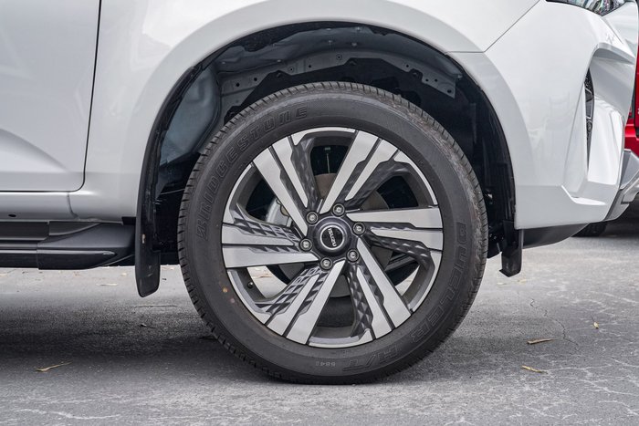 2025 Isuzu MU-X LS-T