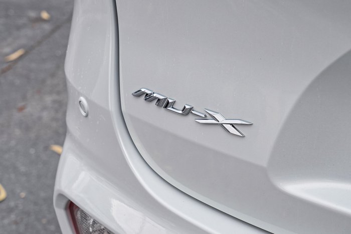 2025 Isuzu MU-X LS-T