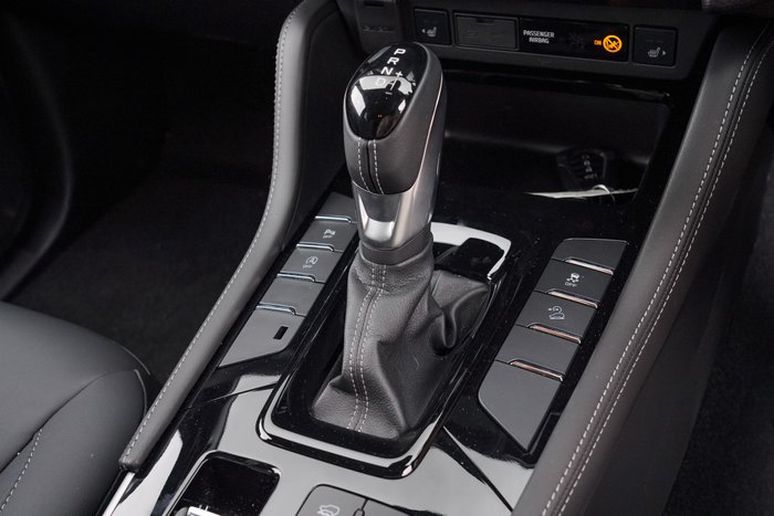 2025 Isuzu MU-X LS-T