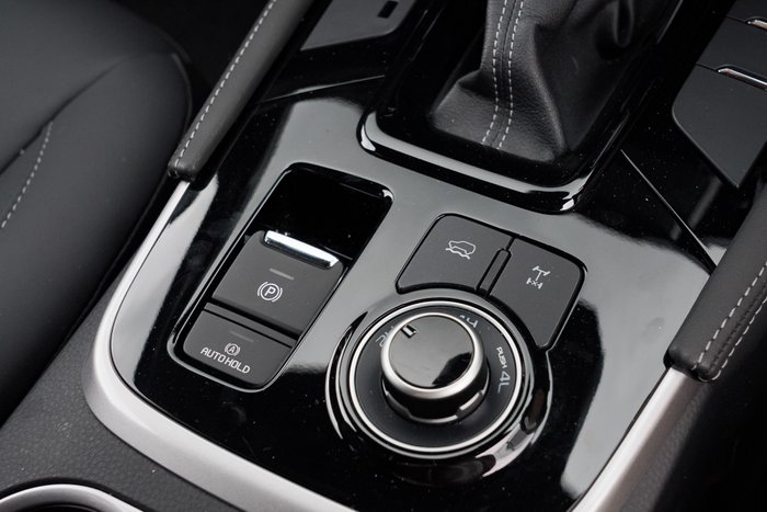 2025 Isuzu MU-X LS-T