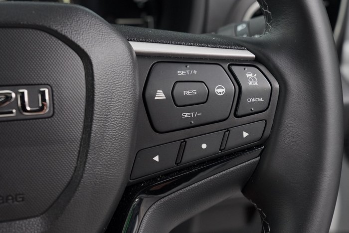 2025 Isuzu MU-X LS-T