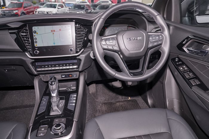 2025 Isuzu MU-X LS-T