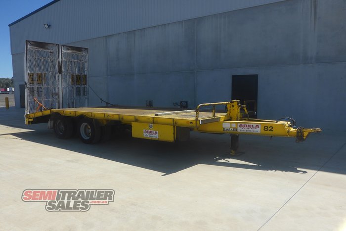 2001 Tag-A-Long Bogie Plant Trailer with Ramps