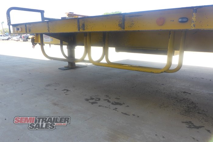 2001 Tag-A-Long Bogie Plant Trailer with Ramps
