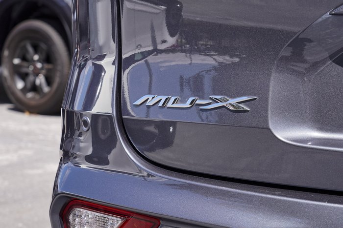 2023 Isuzu MU-X LS-T