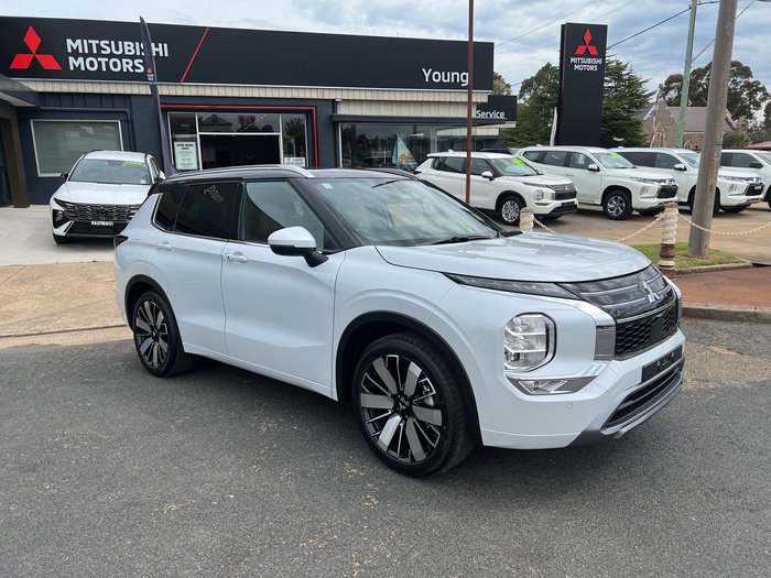 2025 MITSUBISHI OUTLANDER