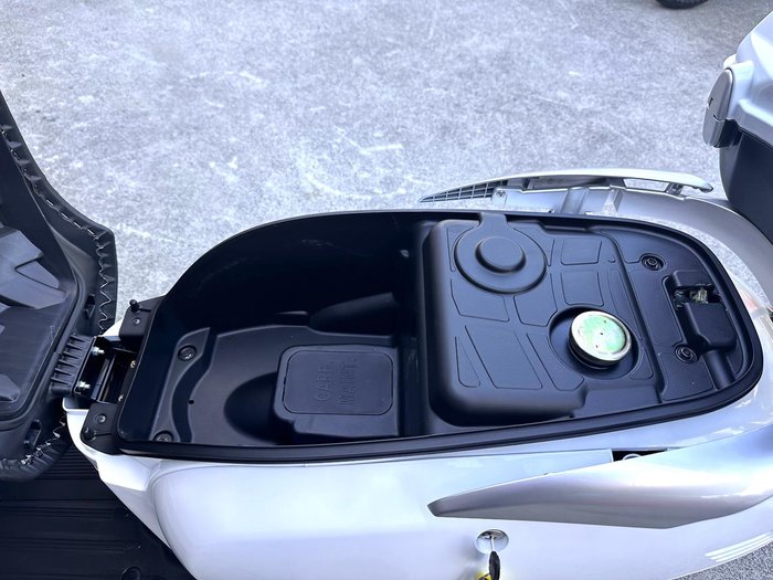 2024 Kymco Like 50 Like Red