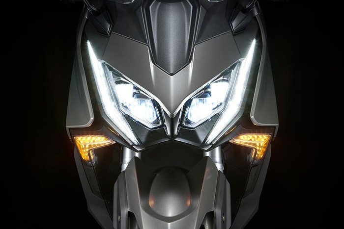 2025 Kymco AK 550 Premium AK Black