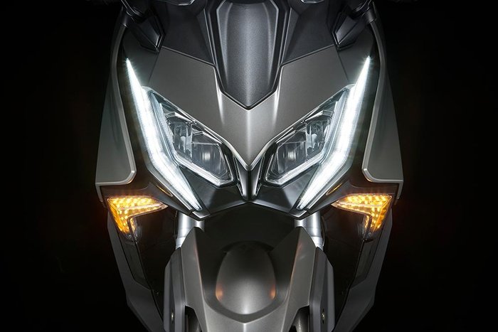 2025 Kymco AK 550 Premium AK Black