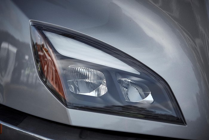 2024 Freightliner Cascadia 126 Tipper White